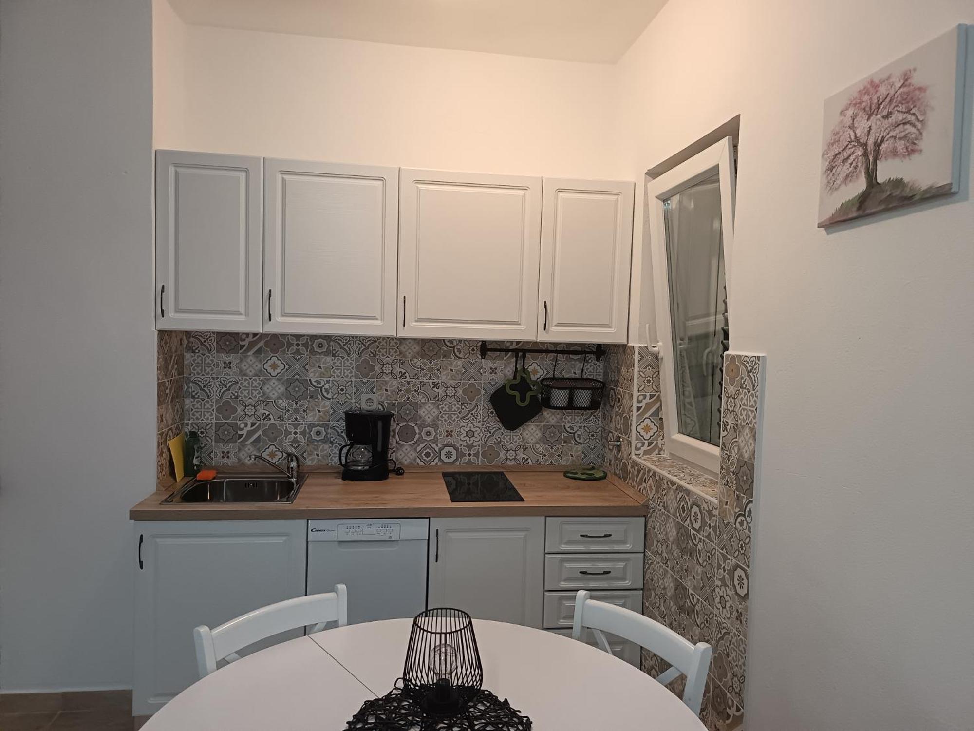 Lara - Apartment Near The Beach Връбник Екстериор снимка